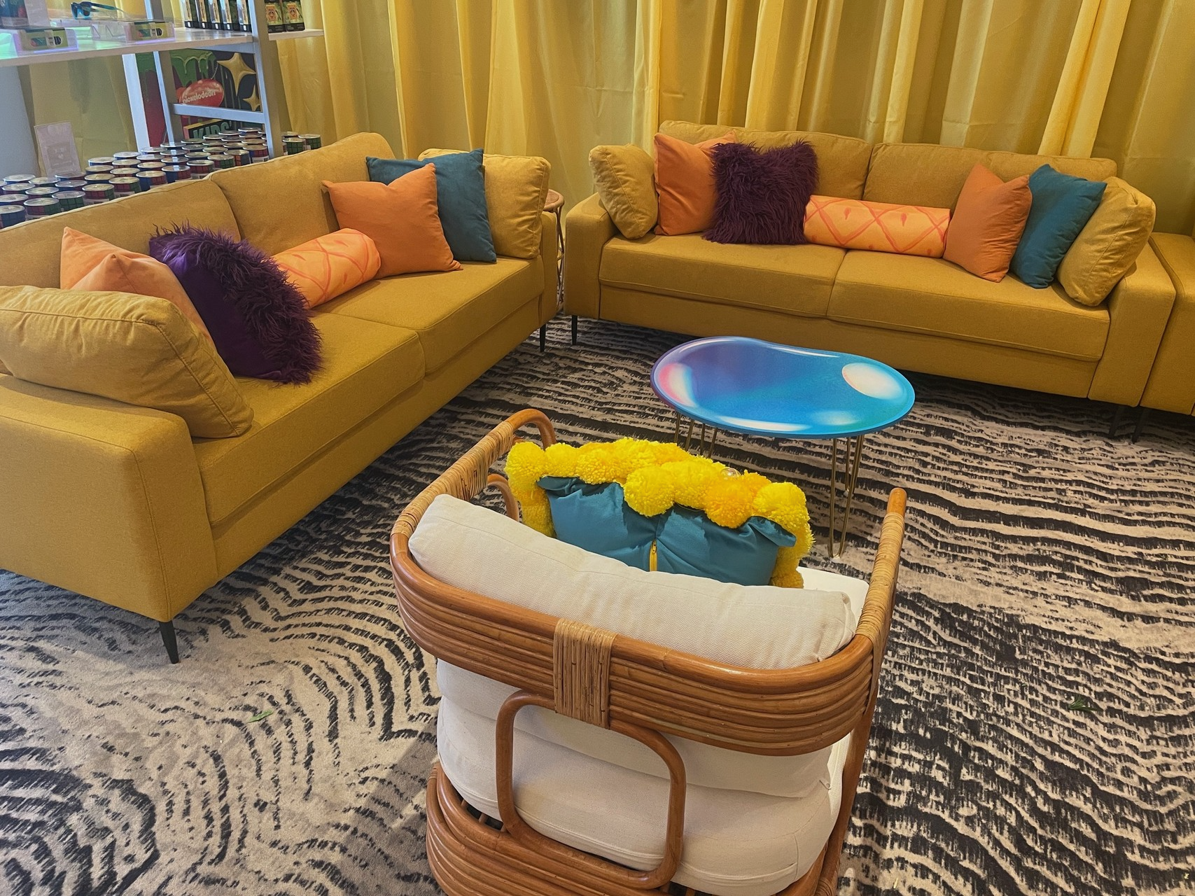 How Accent Colors in Furniture Can Reinforce Your Event Theme - DESIGNER8*